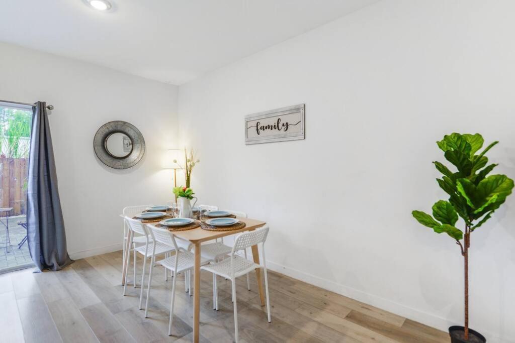 Fantastic Townhouse 15Minutes From The Beach Miami Exterior foto